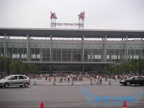 怎样到成都旅游