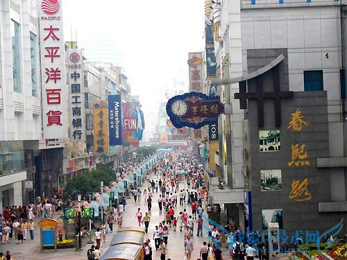 怎样到成都旅游