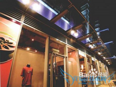 去香港旅游逛香港当地人爱逛的街