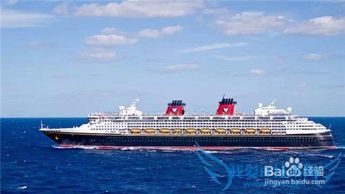 坐上豪华游轮去旅游吧!