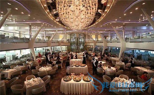 坐上豪华游轮去旅游吧!