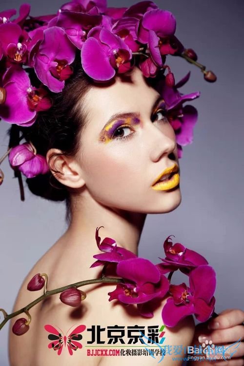 学化妆是去影楼学,还是去专业的化妆培训学校学