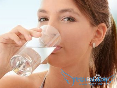 乘汽车时哪些事情不宜做?