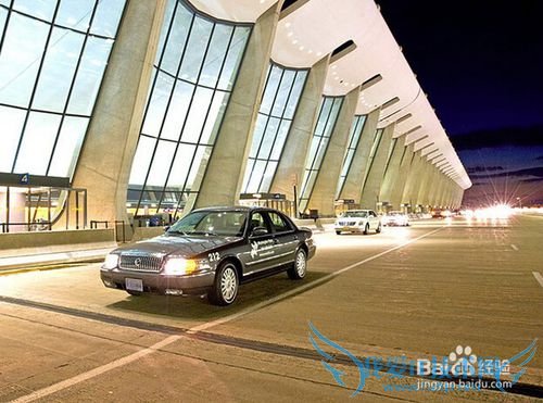 如何从华盛顿杜勒斯国际机场IAD到华盛顿市区