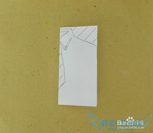 剪一个工作衬衫