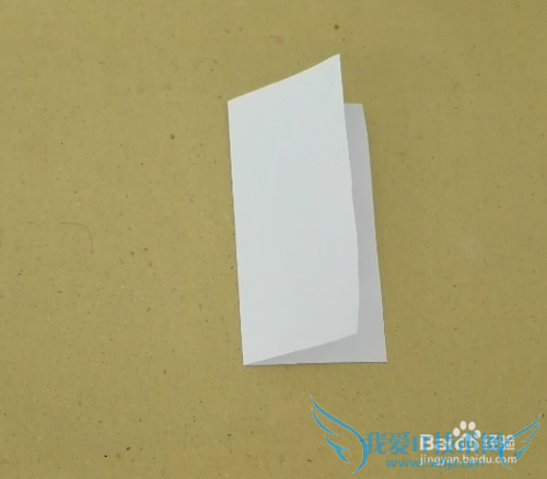 剪一个工作衬衫