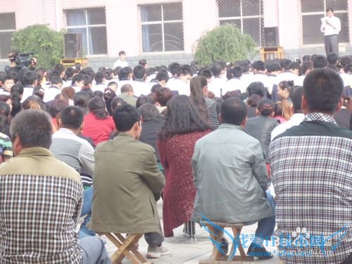 家长怎样教育读初中的孩子