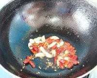 宫保鸡丁怎么做才正宗