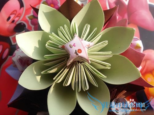七彩折纸-----精美花瓣手工艺
