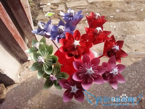 七彩折纸-----精美花瓣手工艺