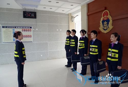 怎样才能成为一名合格的高速公路收费员