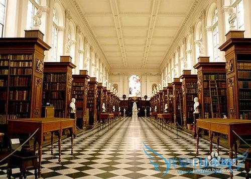 大学里女生应该怎么样提高自己