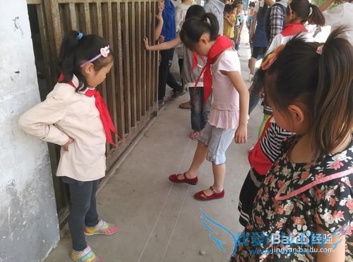 哪些活动来丰富学生的课余生活呢?