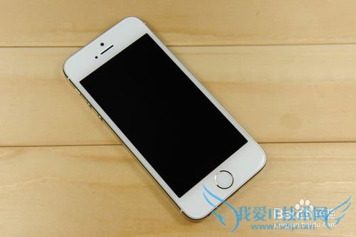 手机充电打电话对人的危害苹果充电打电话爆炸