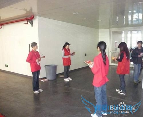 工作期间,如何有效派发宣传单页