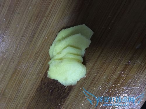 如何做农家小炒菜之腊肠炒香干