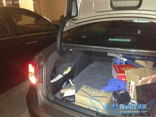 新帕萨特自己动手更换流氓倒车灯图解说明