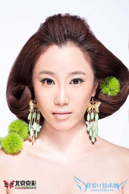 刚毕业的化妆师找工作应该注意哪些问题