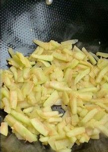 *西瓜皮怎样做最好吃--西瓜皮炒鸡蛋