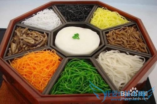 搭乘开往春天的美食地铁 开启韩国浪漫之旅