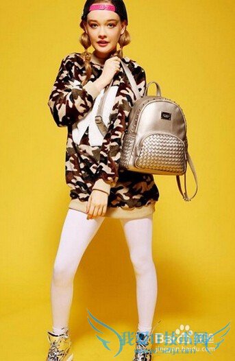 今天告诉你,双肩包不是学生才有的专利