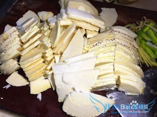 炒菜技能必备之笋片莴苣香菇炒肉