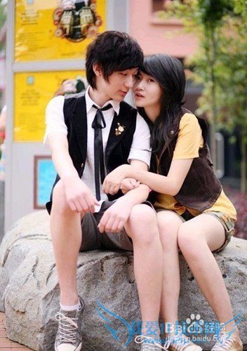 大学情侣如何度过假期异地的时光?