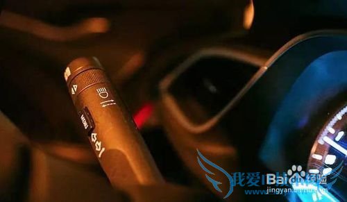 安全用车:如何正确使用车灯