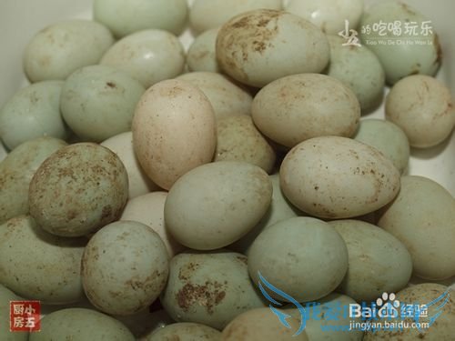 咸鸭蛋:为端午节而准备的传统美食