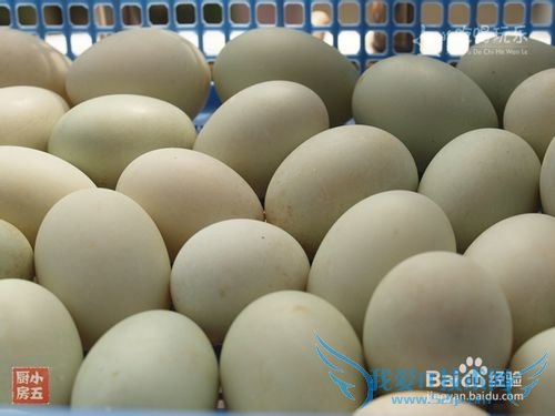 咸鸭蛋:为端午节而准备的传统美食
