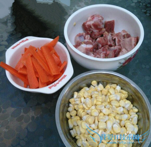 怎样用破壁料理机制作胡萝卜骨头汤