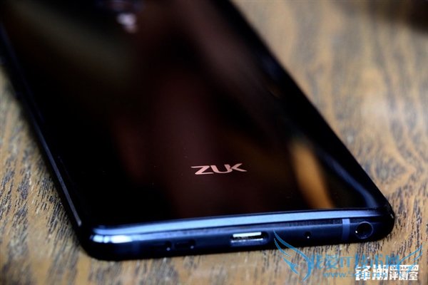 黑边无敌了!联想ZUK Z2 Pro黑白双色图赏
