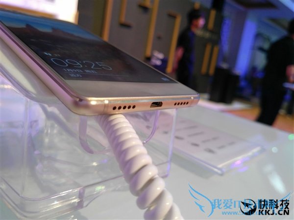 ȫͨ/1599ԪΪ5.2G9ഺ